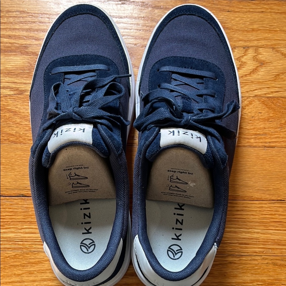 Kizik Prague in Dusk Blue men’s 10 or women’s 11.5